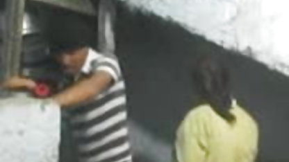 कामुक सेक्स की पिक्चर के साथ समूह सेक्स में रेट्रो शैली