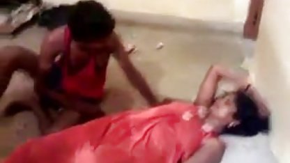 एक परिपक्व औरत एक शुतुरमुर्ग के कैटरीना कैफ की सेक्सी पिक्चर साथ आया था