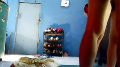 गर्म सेक्सी हिंदी सेक्सी पिक्चर सुनहरे बालों वाली बेब के साथ बैंगनी कम्पन या उत्तेजना यन्त्र