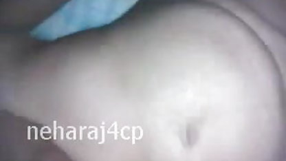 धमाके गोरे लोग पर एक ग्रीन पिक्चर वीडियो में सेक्सी काउच