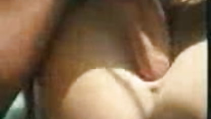 Busty जैतून caresses अपने सेक्सी वीडियो सेक्सी वीडियो पिक्चर योनि के साथ एक कम्पन या उत्तेजना यन्त्र