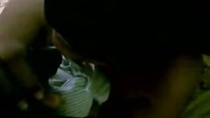 Caresses हिंदी पिक्चर सेक्सी में खुद