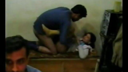 किट्टी लेस्बियन सेक्सी वीडियो की पिक्चर करीब ऊपर